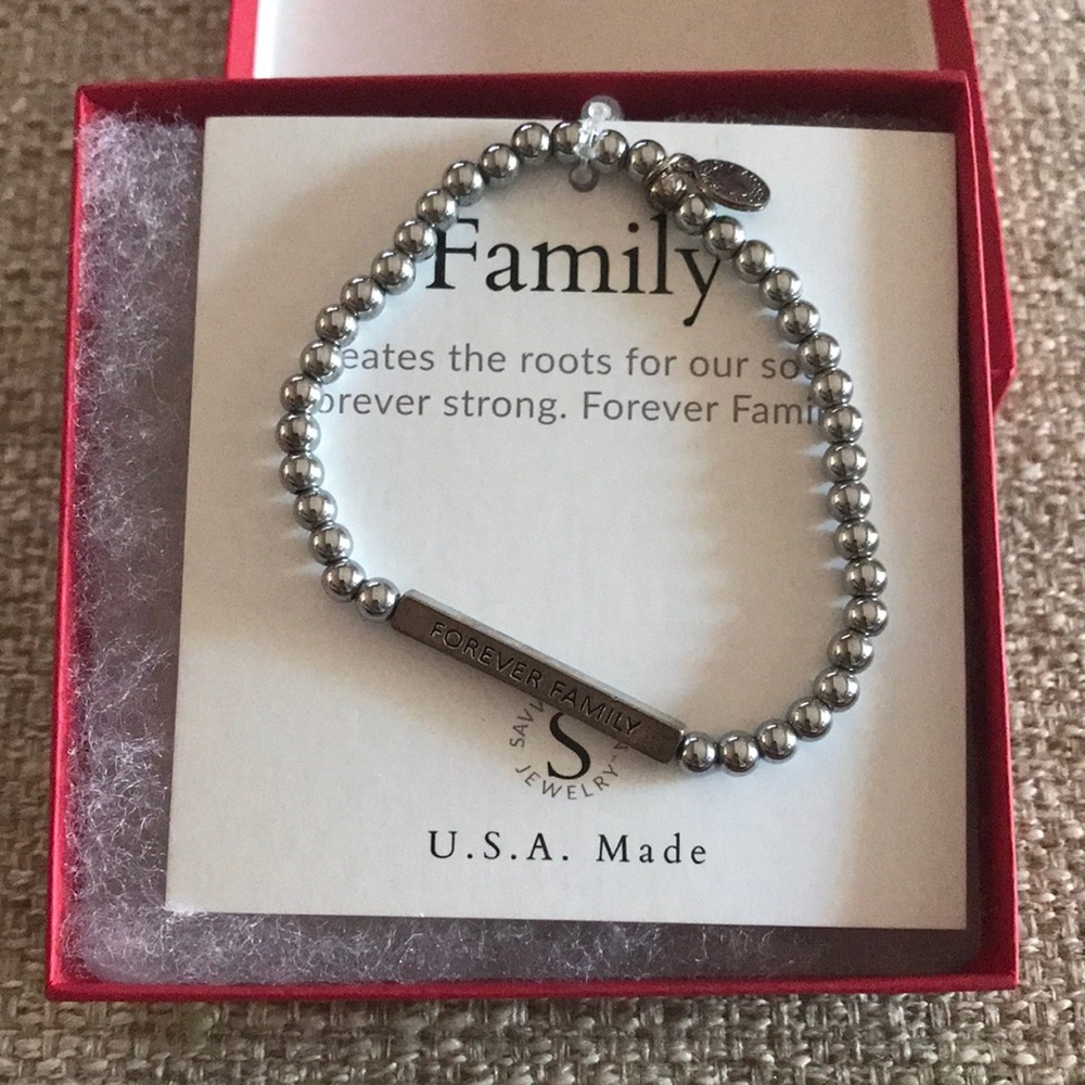 Savvy Design Silver-Plated Forever Family Bracelet